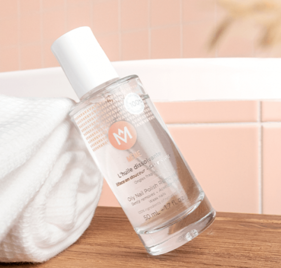 Photo de présentation de l'huile dissolvante de la marque même cosmétiques