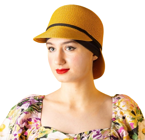 Femme portant un chapeau de la marque MM Paris